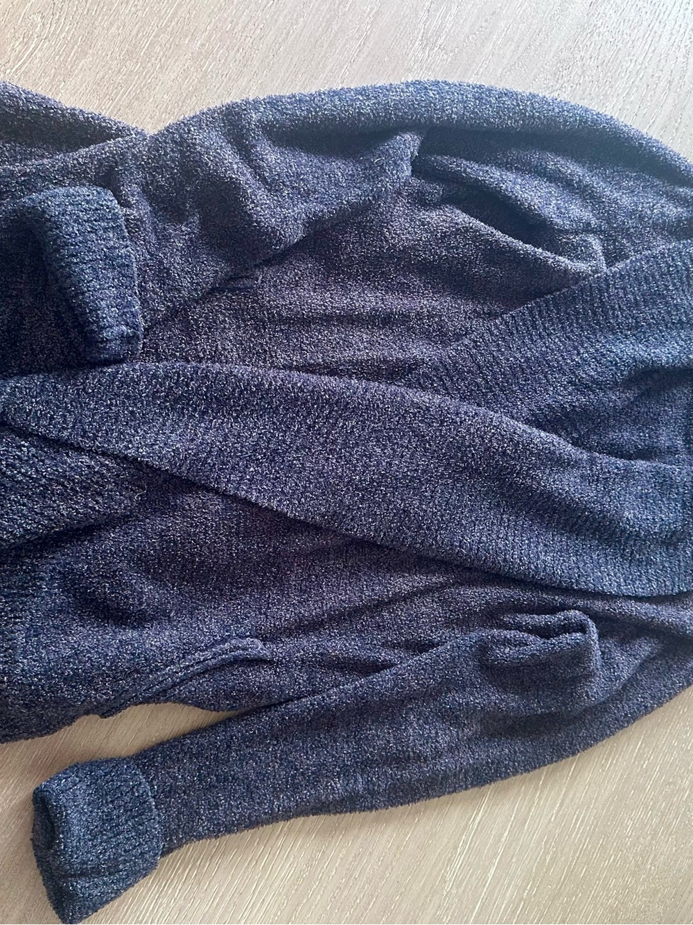 Barefoot Dreams CozyChic Lite Circle Cardigan
Charcoal and brown
Size medium